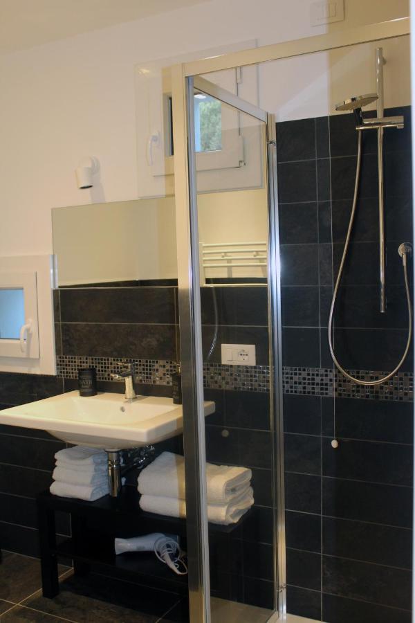Abelia 4 Apartment Пиетра Лигуре Екстериор снимка
